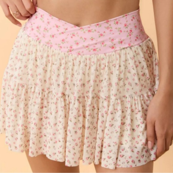 2 pcs Blogilates Women's Sweetheart Babydoll Dress - & Skort Cream Floral Medium - Picture 9 of 11